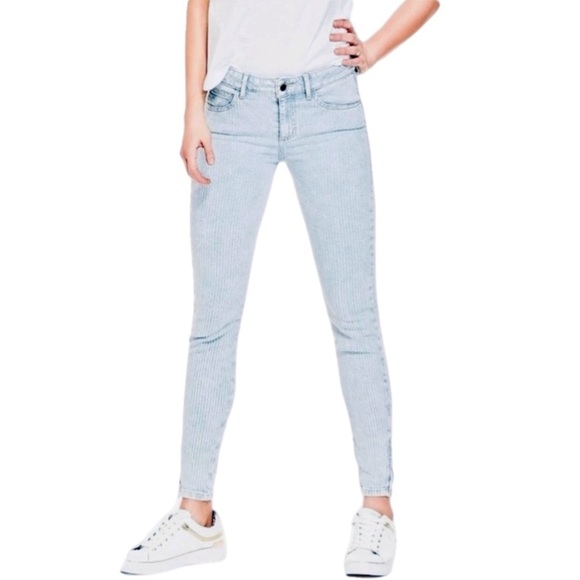 Vintage 1980's Original GUESS Marilyn 3 Zip Bleach Washed Textured Soft Denim - Picture 10 of 10